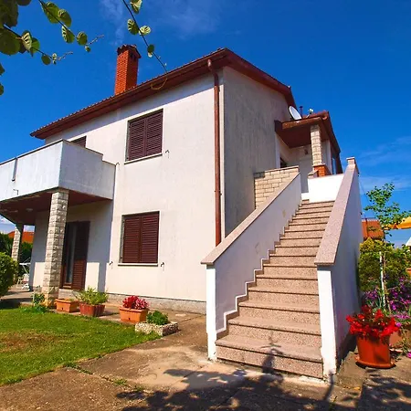 Stipe Apartment